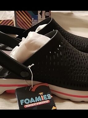 Skechers Foamies Black Slip-On Clog with Pink New With Tags And Box Size 8